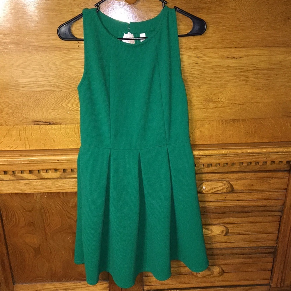 Xhilaration Preppy Feminine Green Textured Dress Cutout Back Sleeveless Small